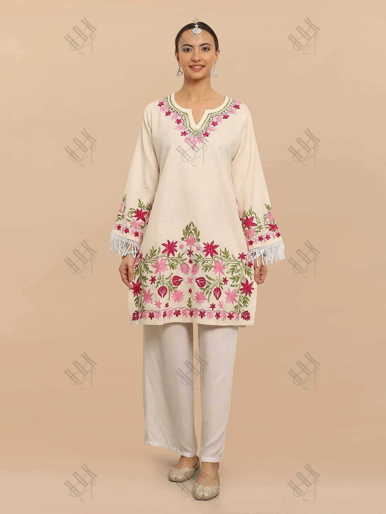 Falak Kashmiri Long Kurta - White