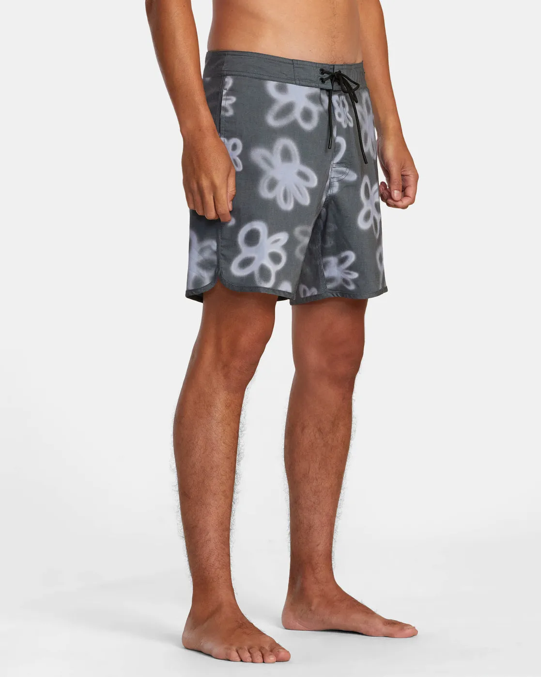 Freeport 16 Boardshorts - Black Daisy