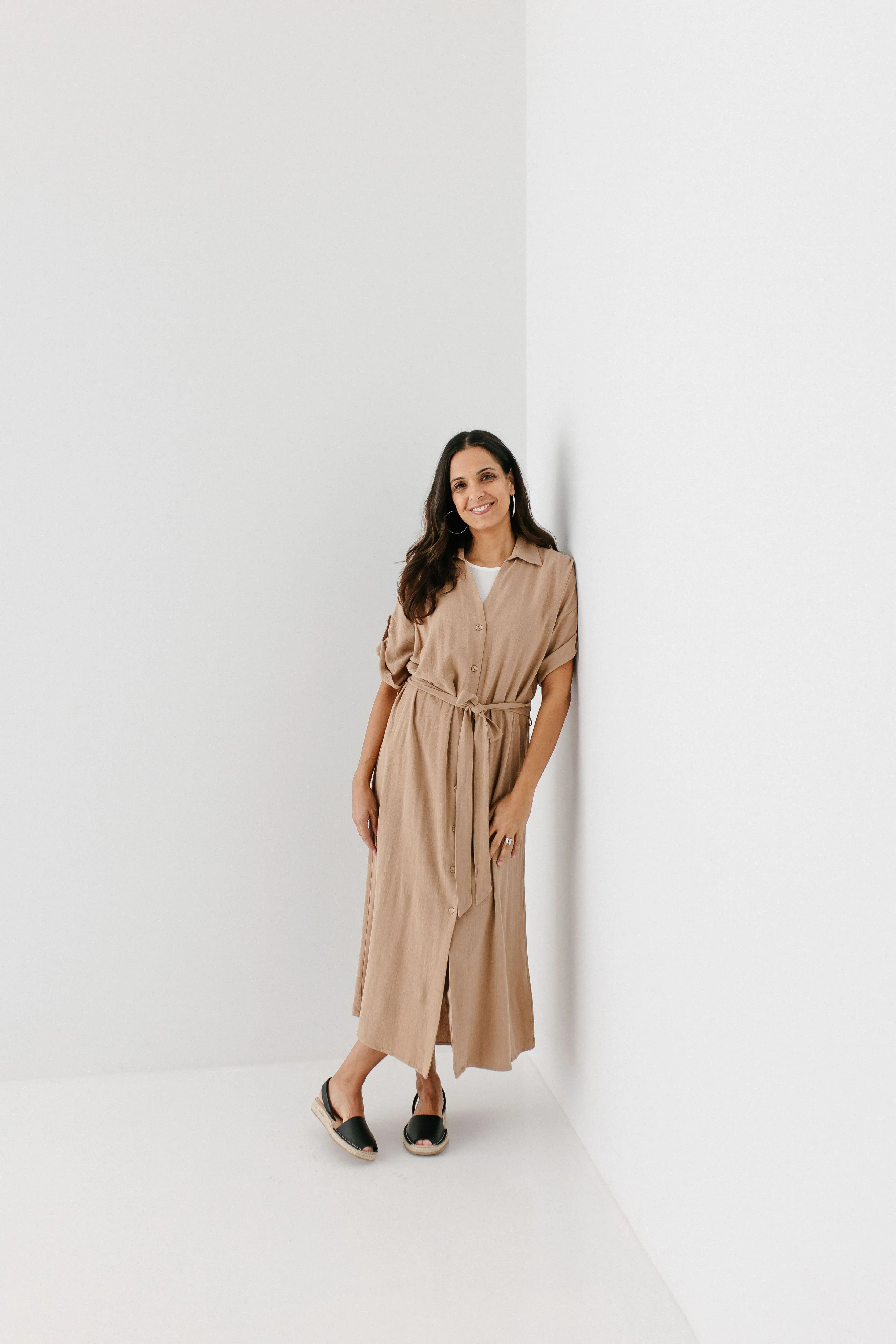 'Kienna' Button Down Collared Midi Dress in Taupe