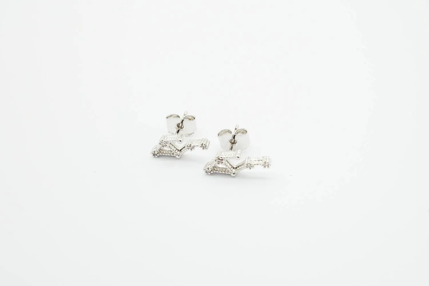 Libra Earrings Sept 23. - Oct 22.