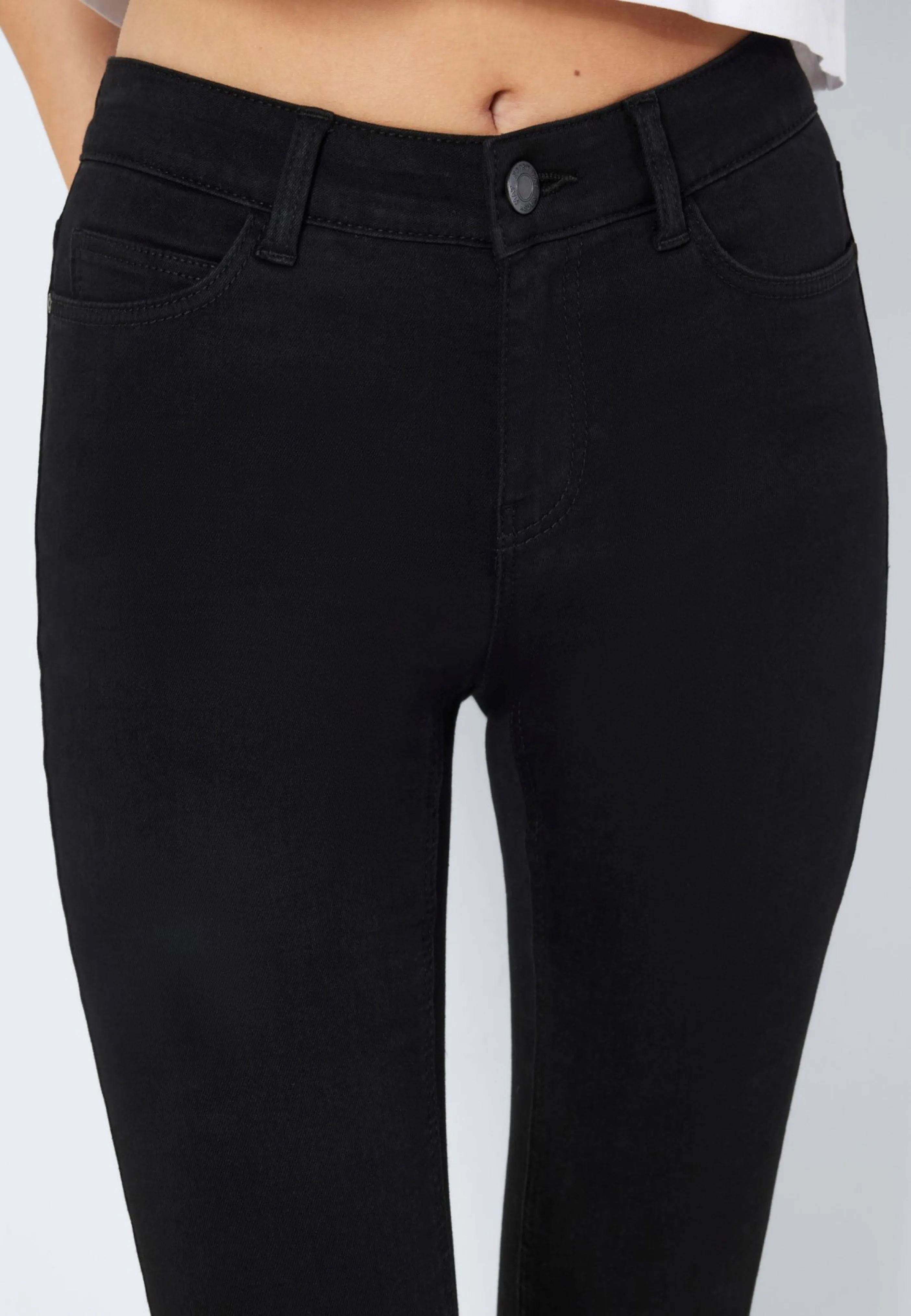 Noisy May - Billie Normal Waist Skinny Black - Jeans