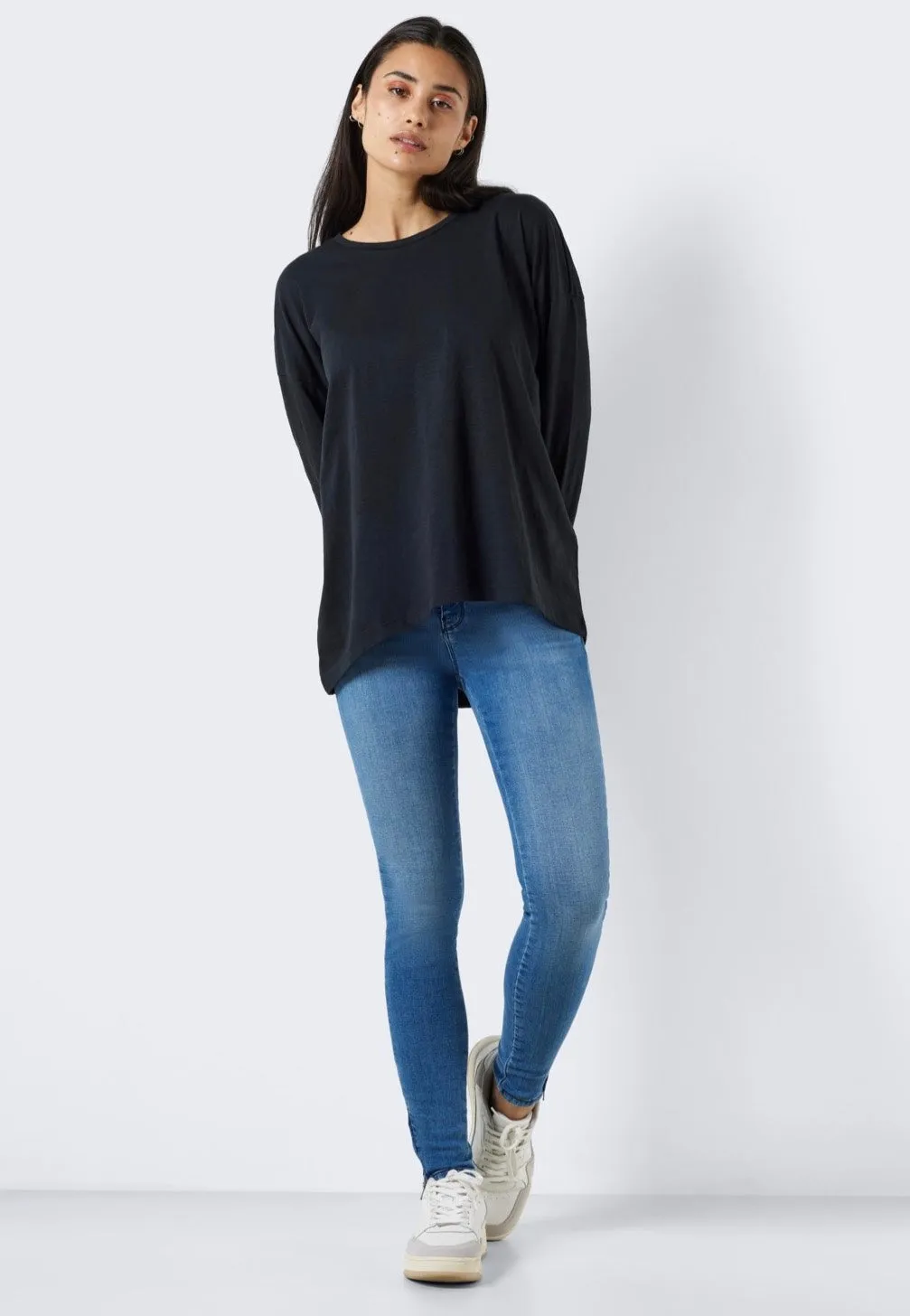 Noisy May - Mathilde O Neck High/Low Top Black - Longsleeve