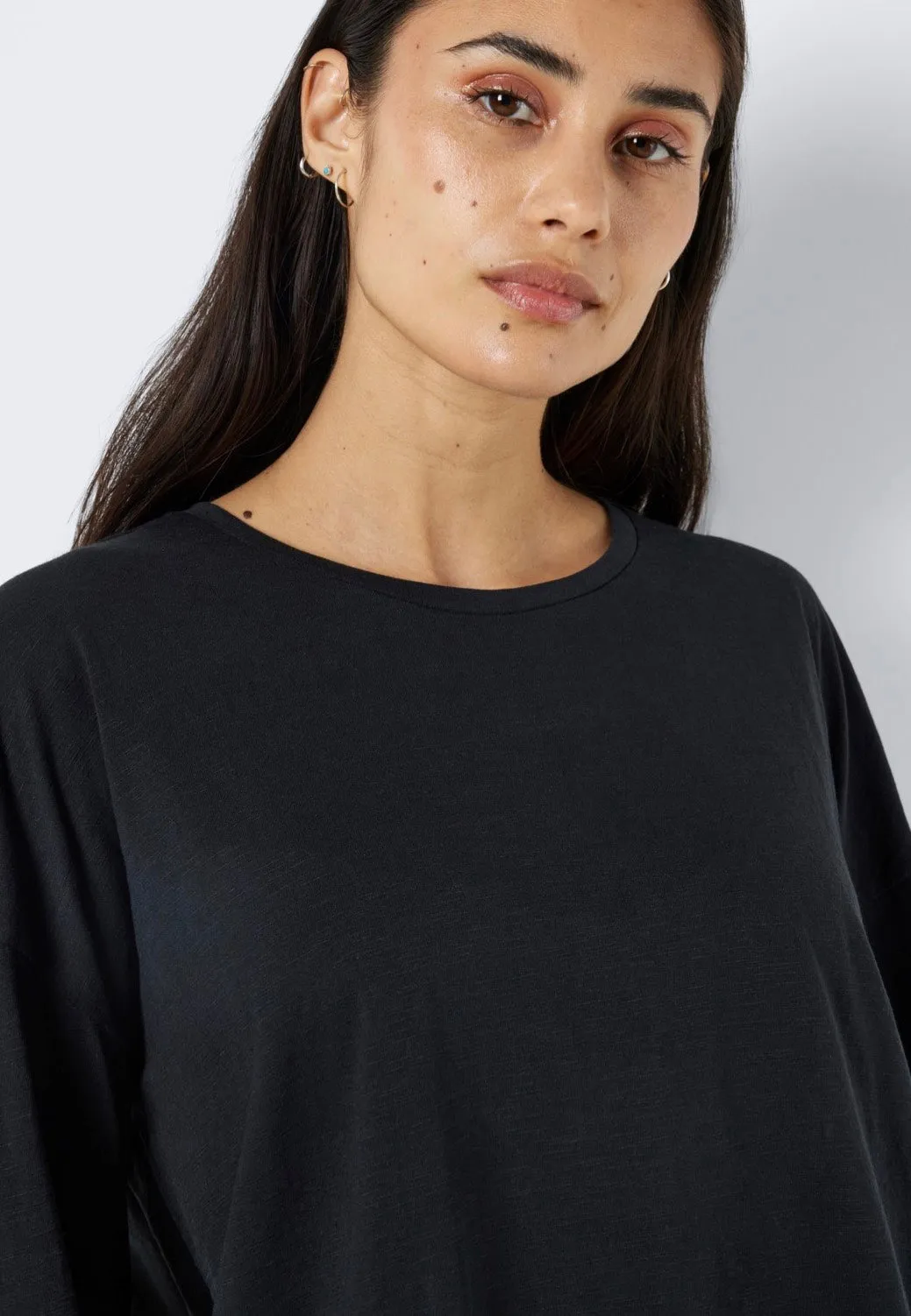 Noisy May - Mathilde O Neck High/Low Top Black - Longsleeve