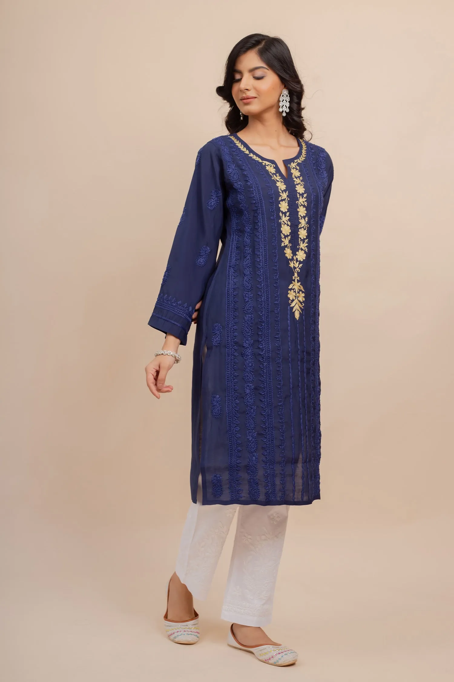 Saba Muslin Kurta In Blue With White Zari Embroidery