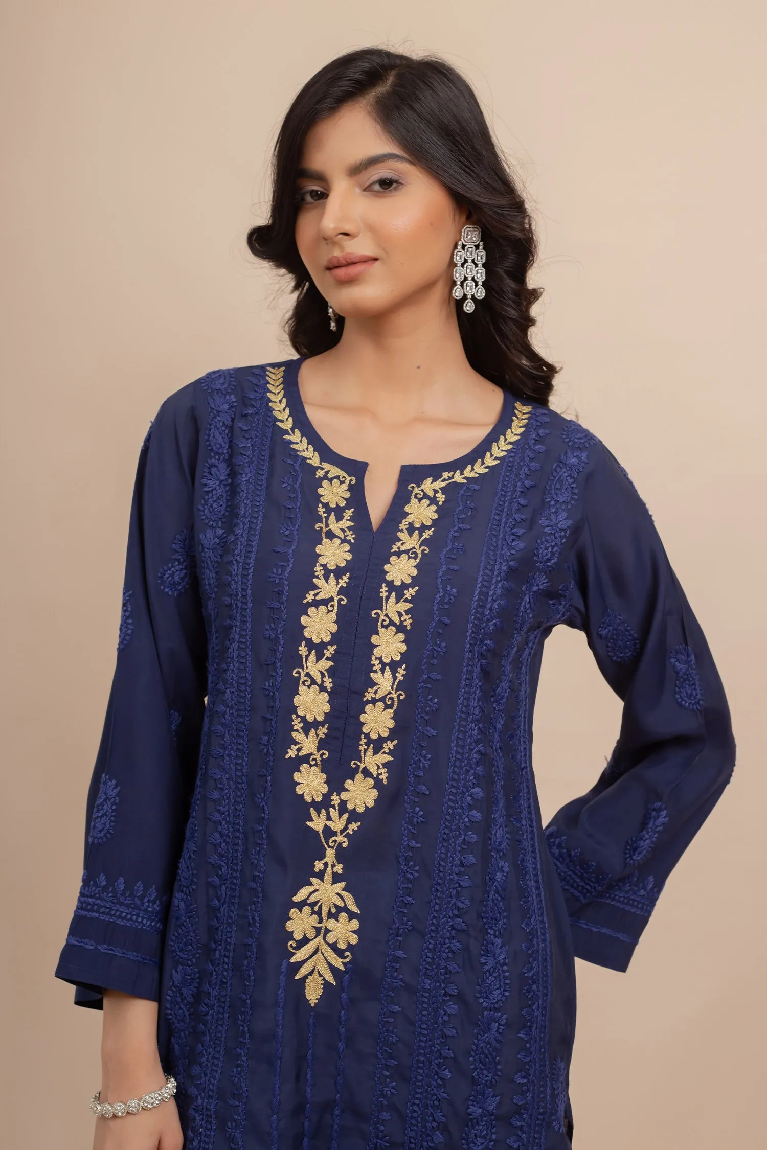 Saba Muslin Kurta In Blue With White Zari Embroidery