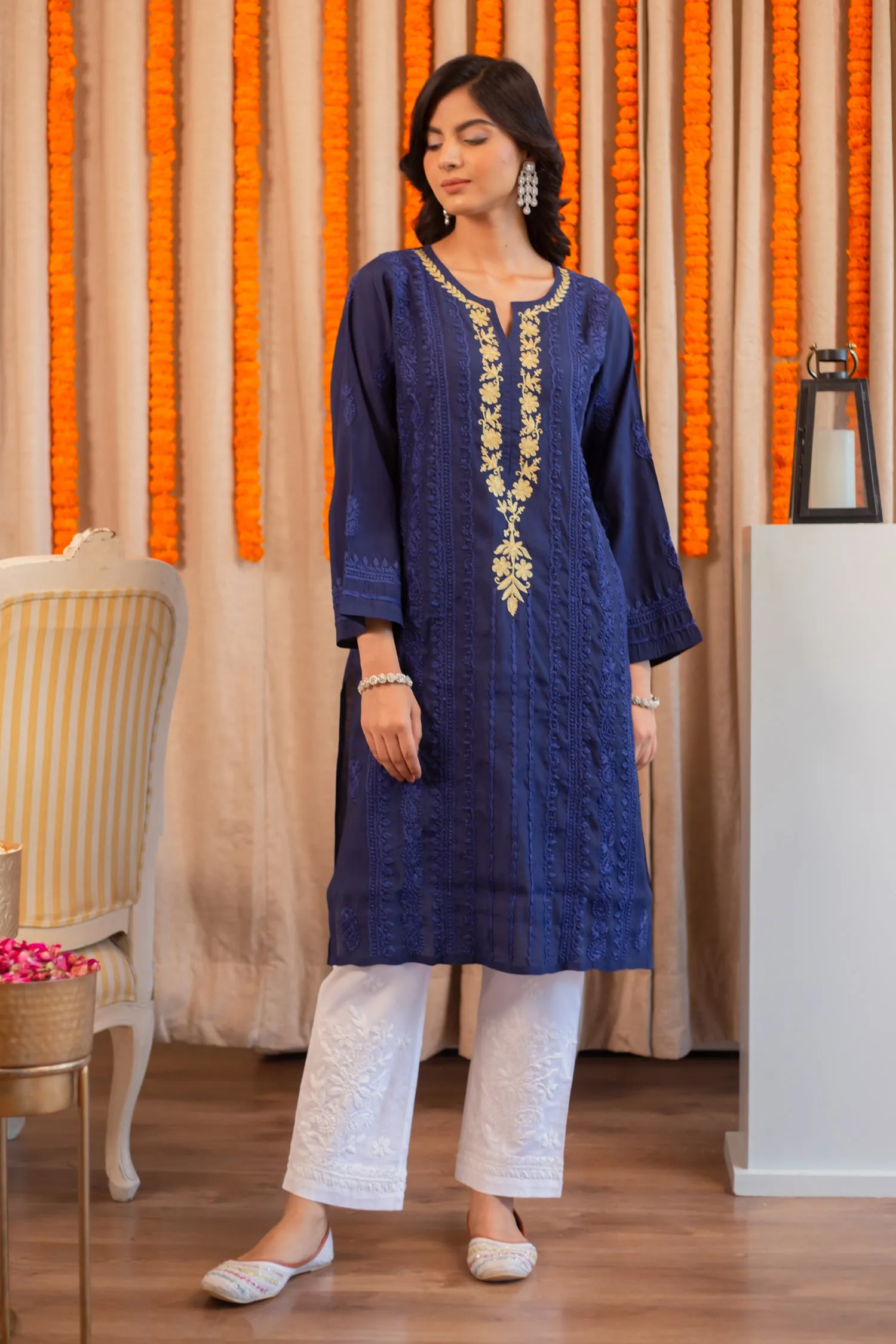 Saba Muslin Kurta In Blue With White Zari Embroidery