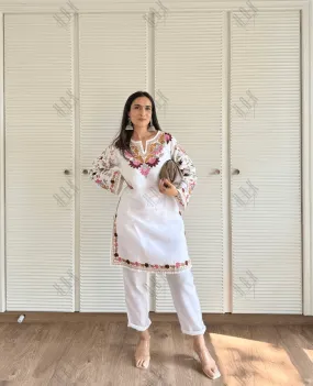 Urmi in Falak Kashmiri Kurta Set - White