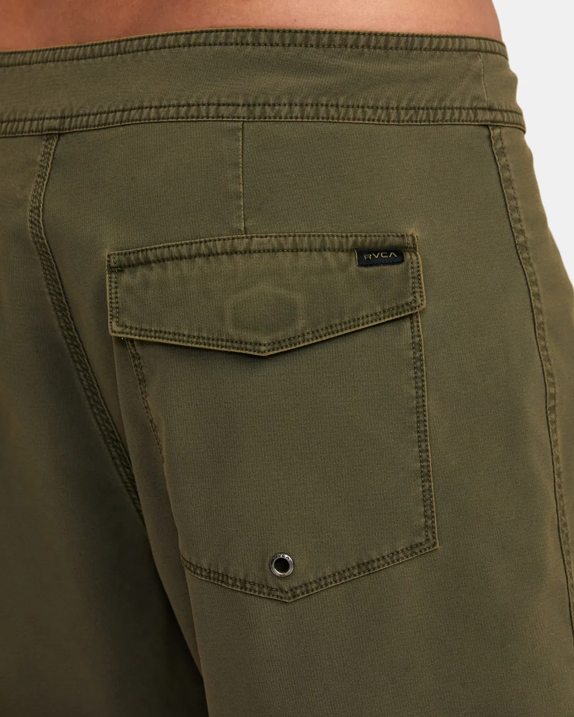 VA Pigment 18 Boardshorts - Olive