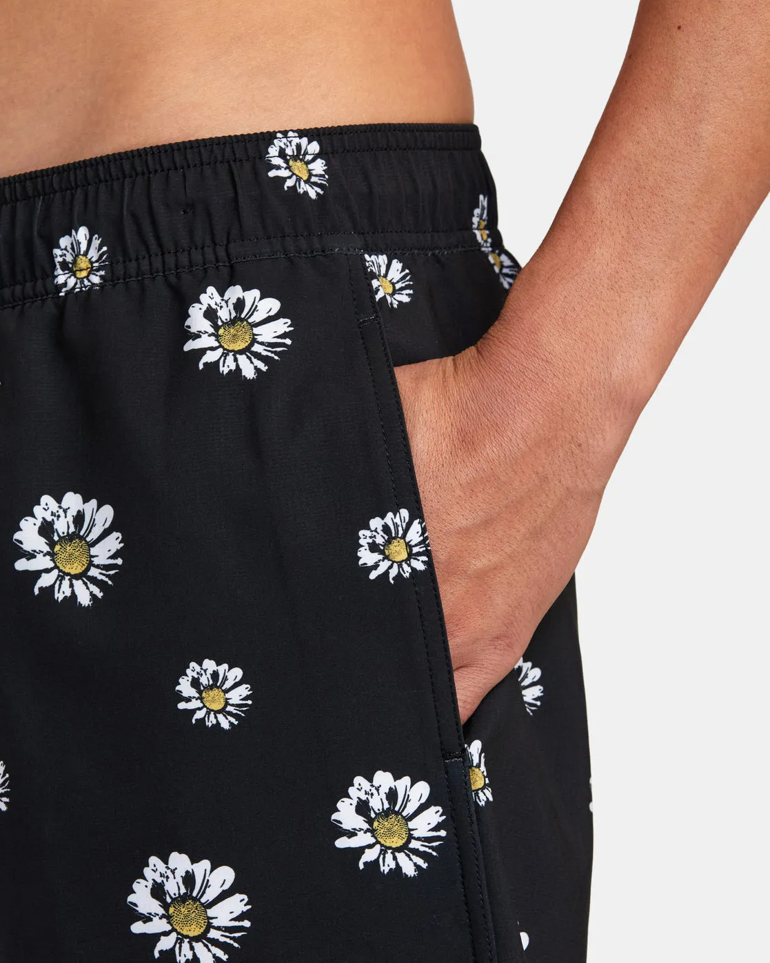 VA Pigment Elastic Waist 17 Boardshorts - Black Floral