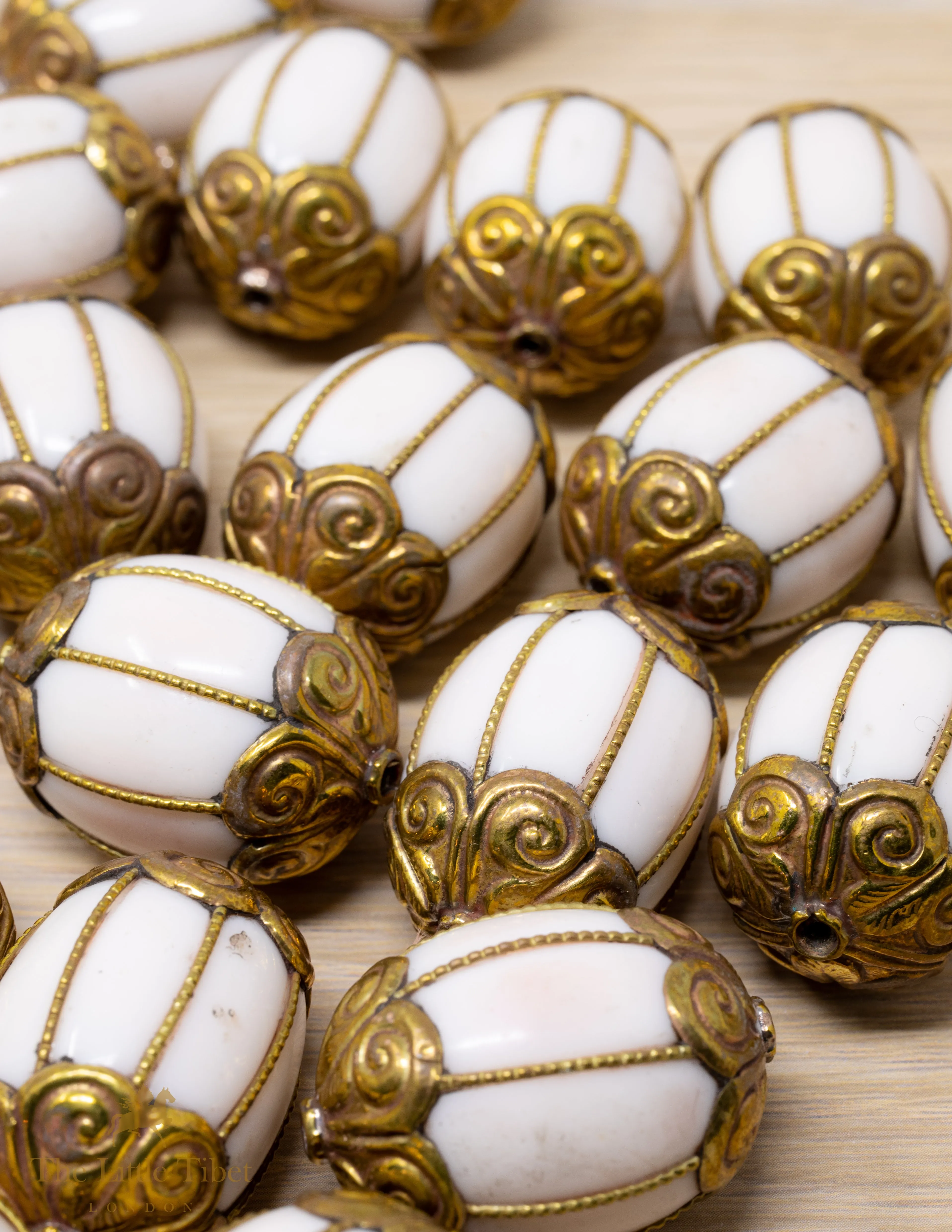 White shell tribal beads for making jewellery or pendant - SN6