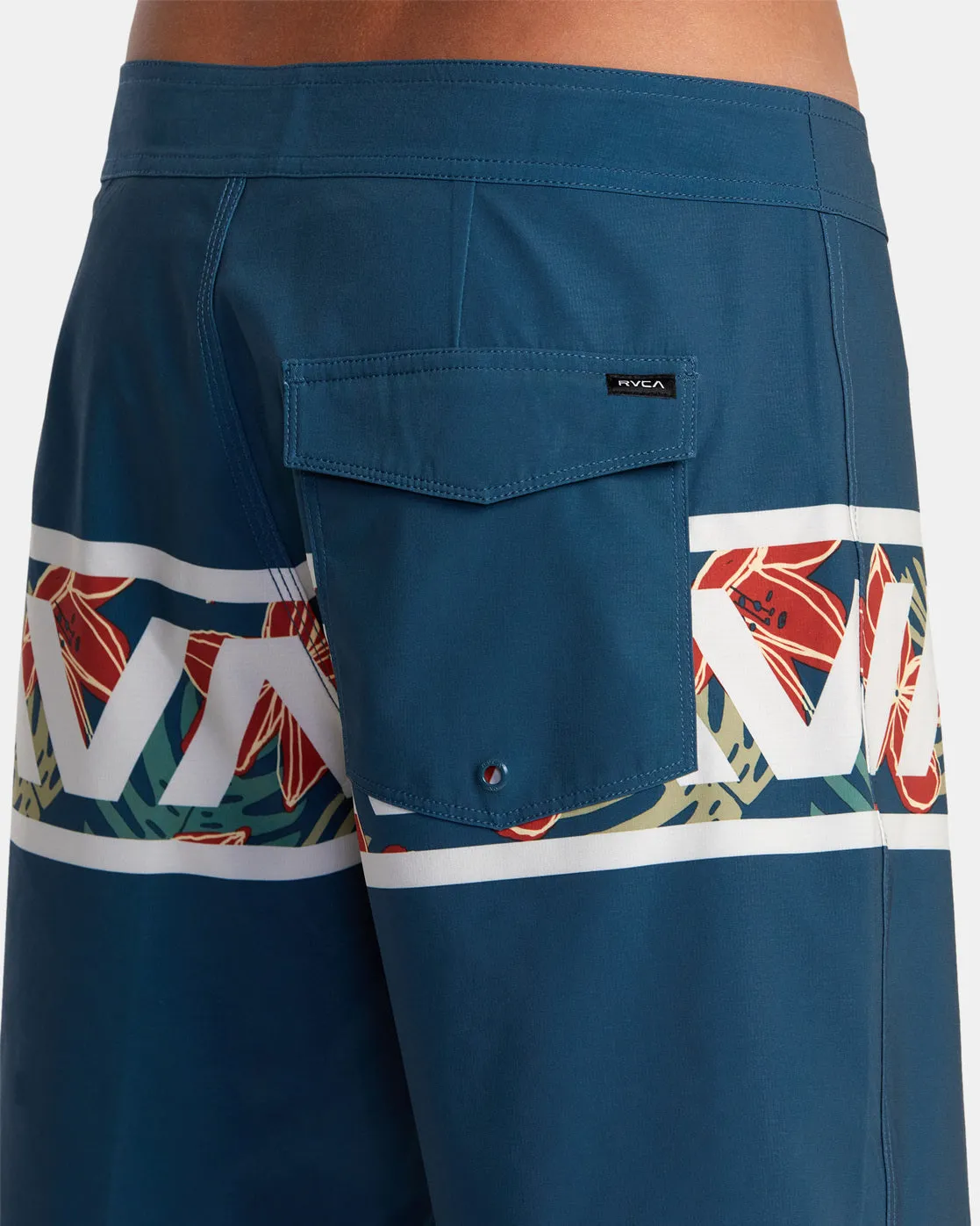 Wild Hibiscus Hawaii Va Banded 18 Boardshorts - Duck Blue