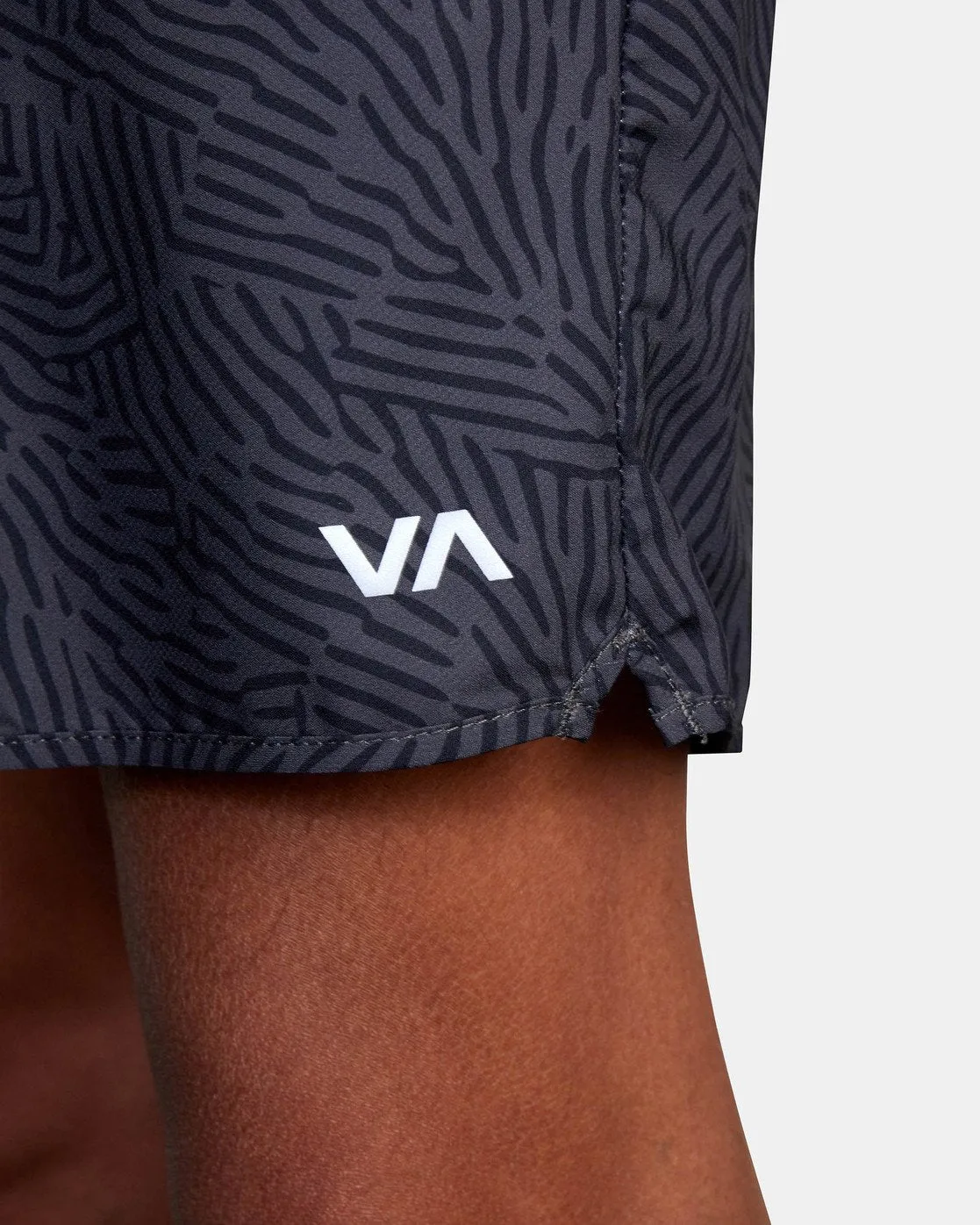 Yogger IV 17 Athletic Shorts - Grey Black