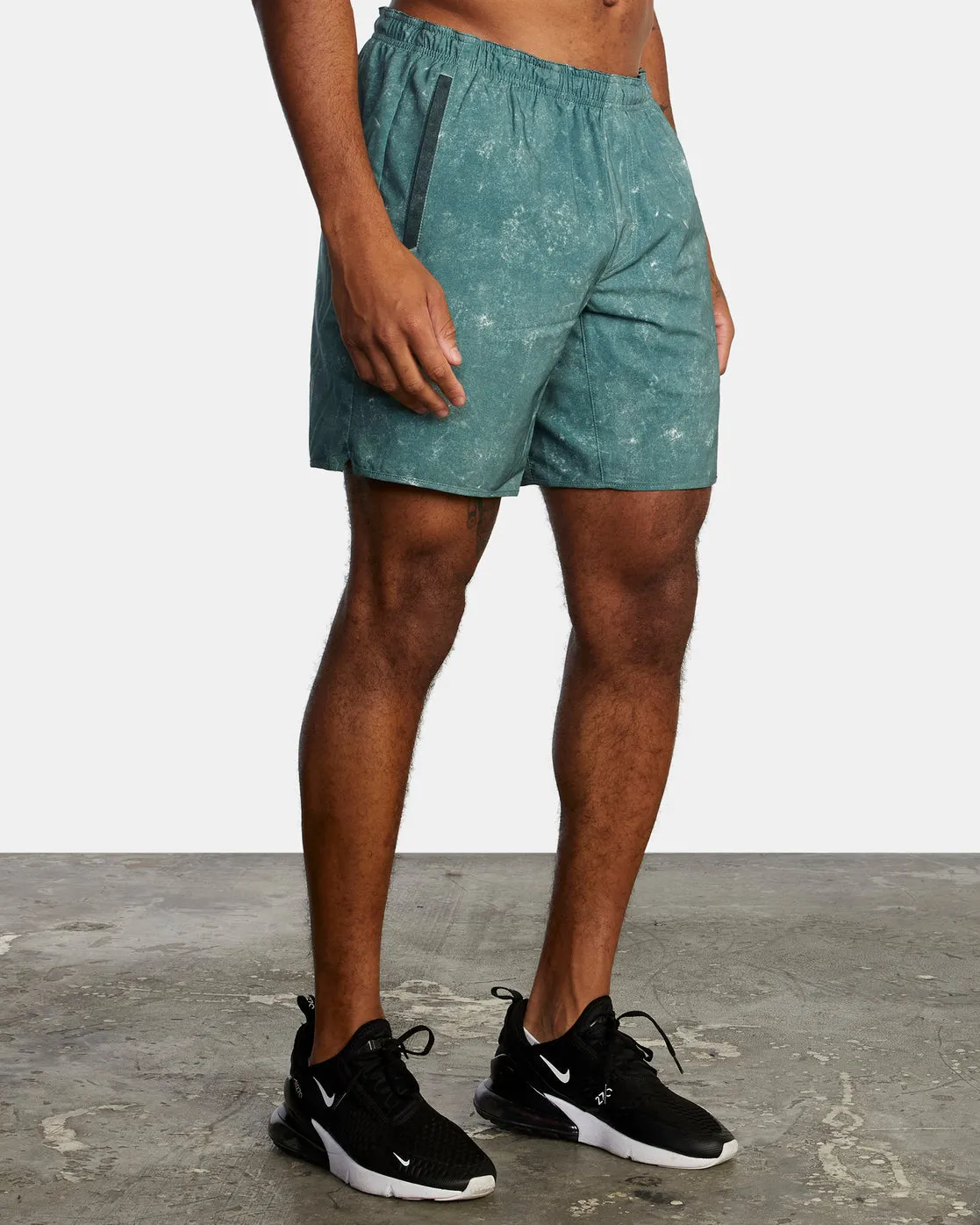 Yogger Stretch 17 Athletic Shorts - Acid Wash Jungle Green