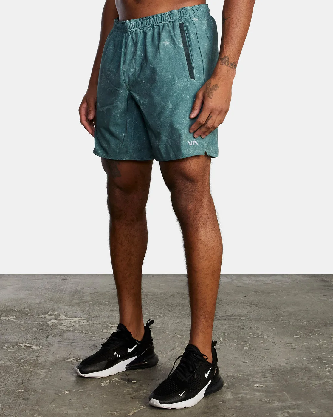 Yogger Stretch 17 Athletic Shorts - Acid Wash Jungle Green