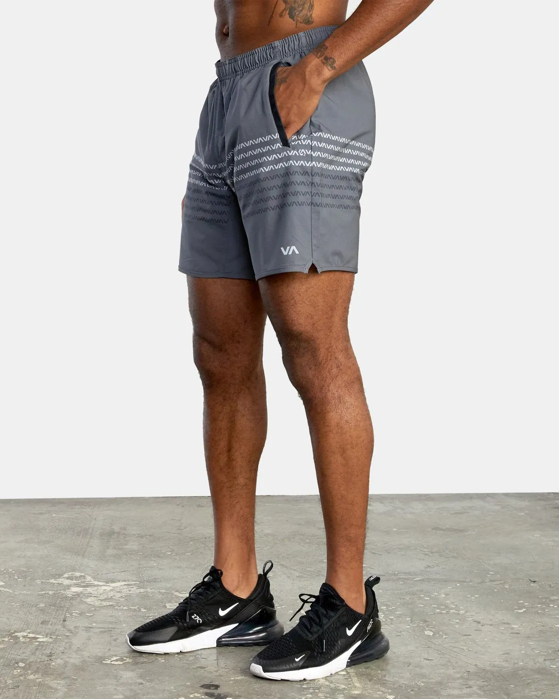 Yogger Stretch 17 Athletic Shorts - Va Stripe Smoke